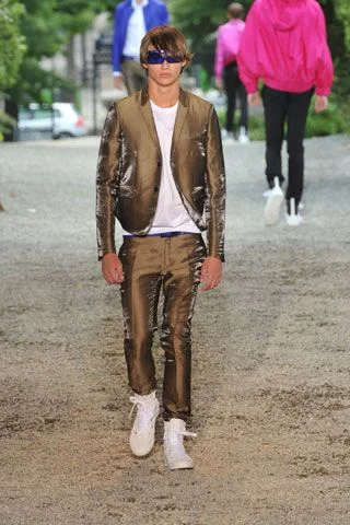 Look 18
